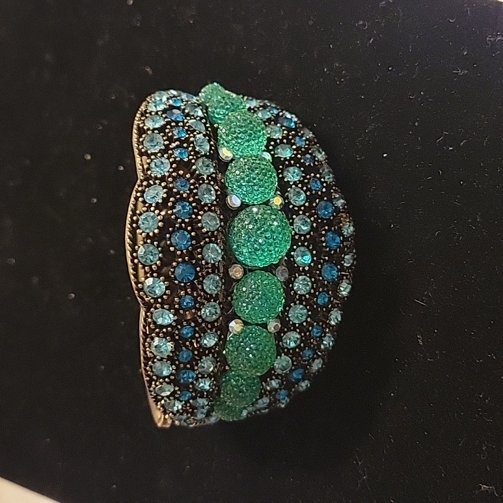 Antique Or Vintage Style Boho Aqua Goldtone Beaded Statement Hinged Bracelet